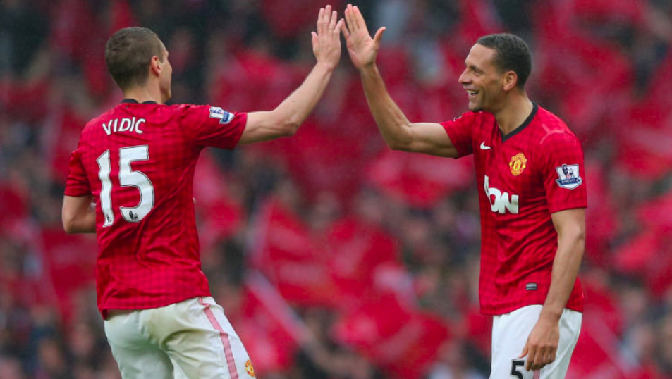 以其犀利的 以其犀利的