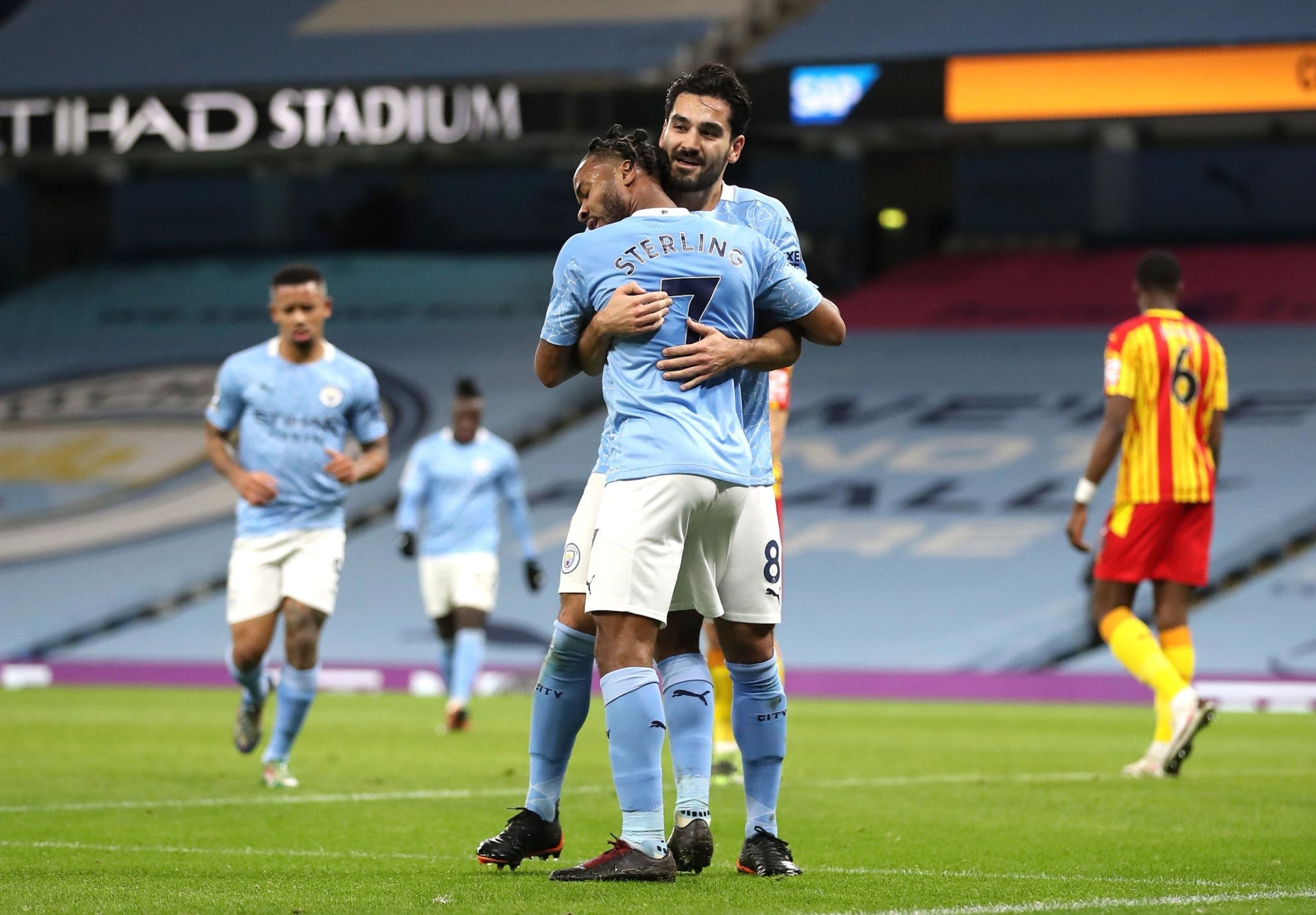 尽管此举看 尽管此举看